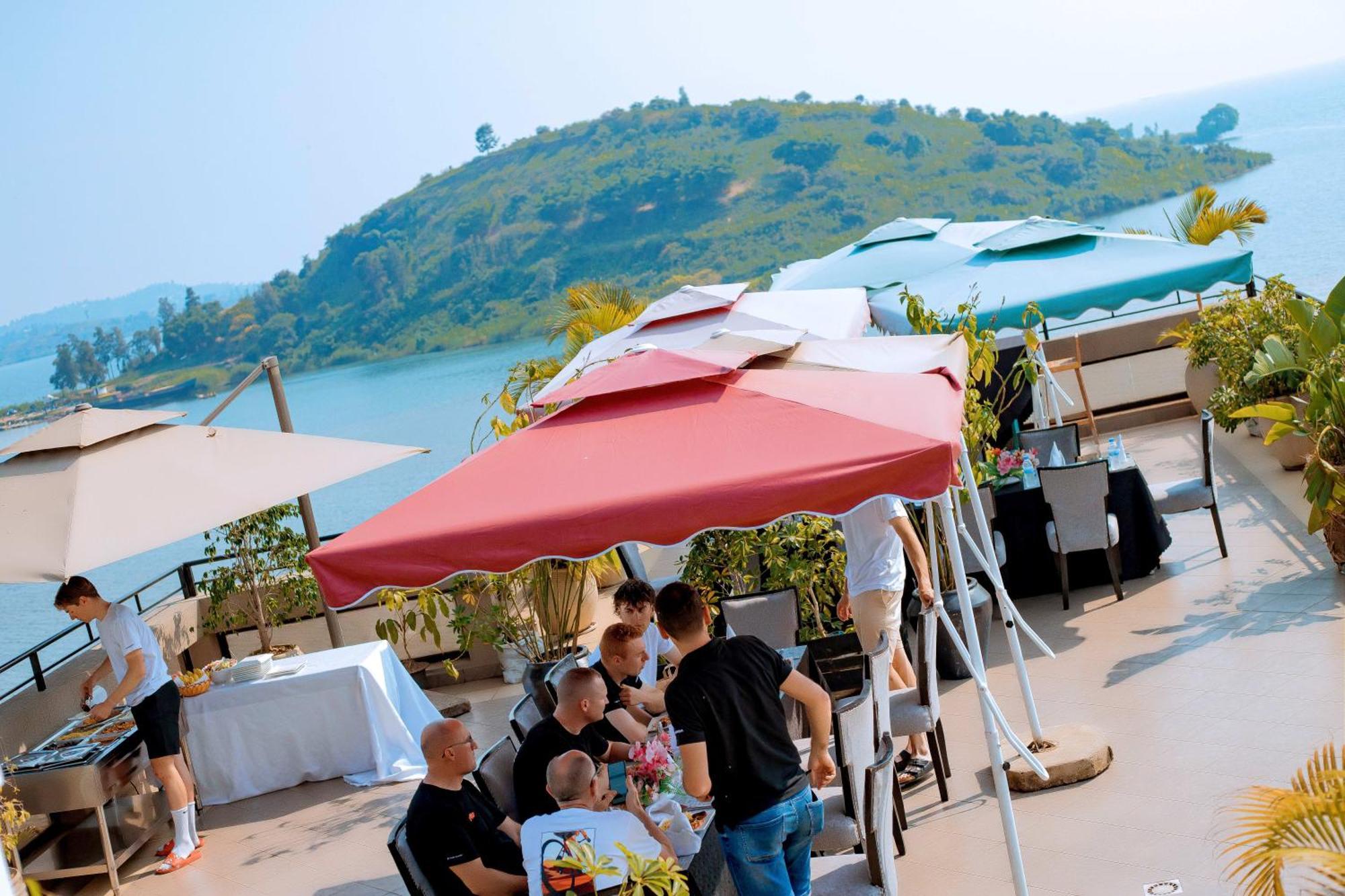 Kivu Hilltop View Resort 吉塞尼 外观 照片