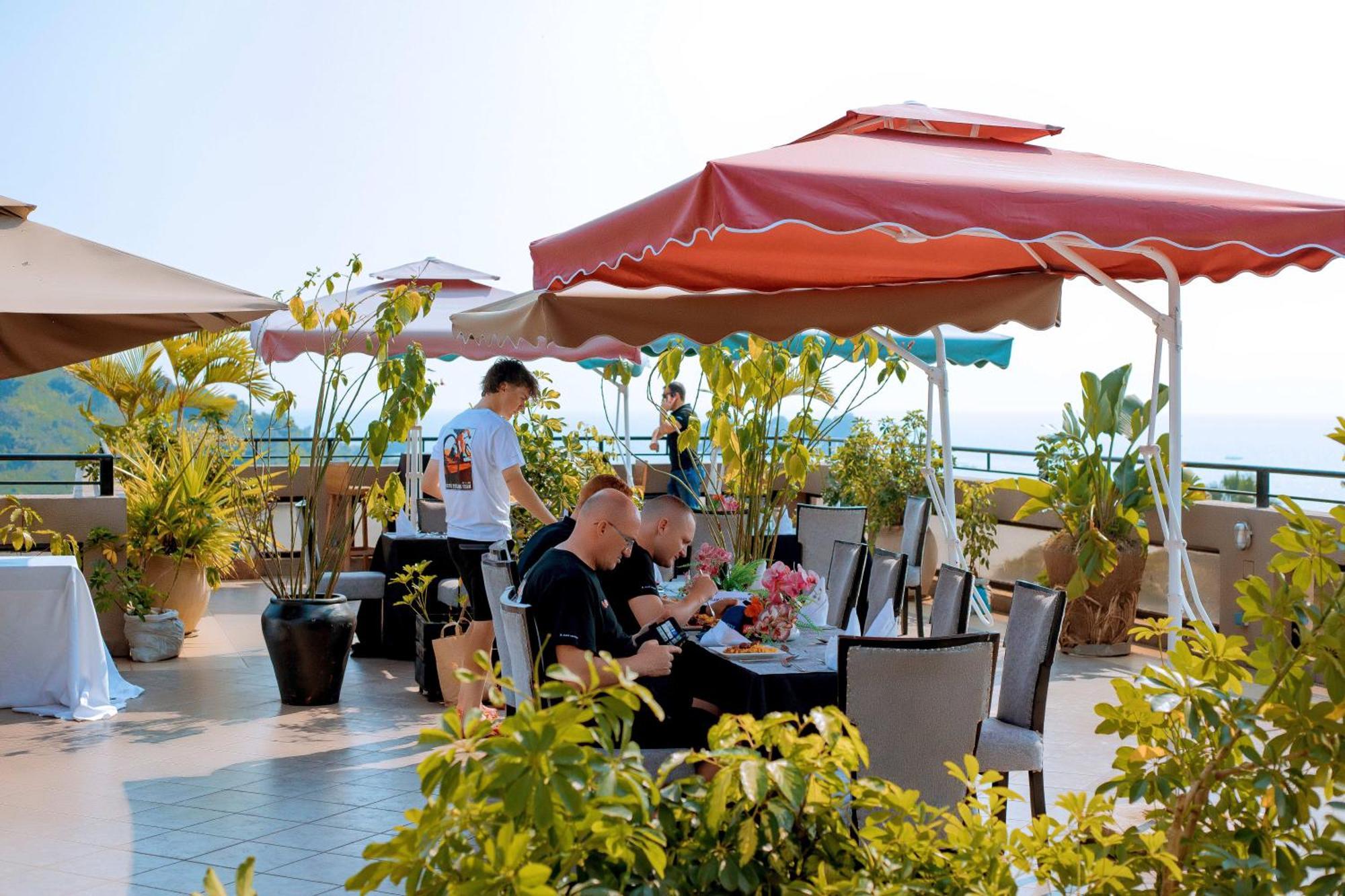 Kivu Hilltop View Resort 吉塞尼 外观 照片