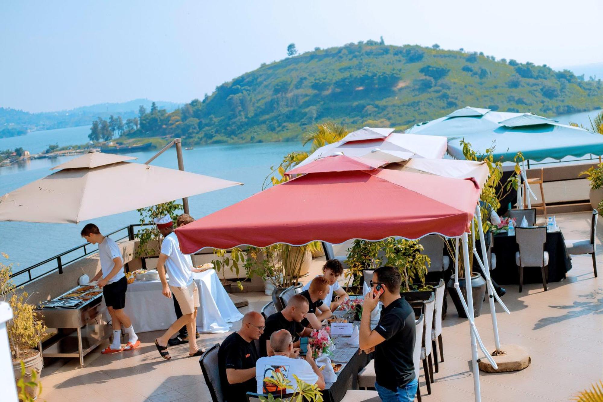 Kivu Hilltop View Resort 吉塞尼 外观 照片